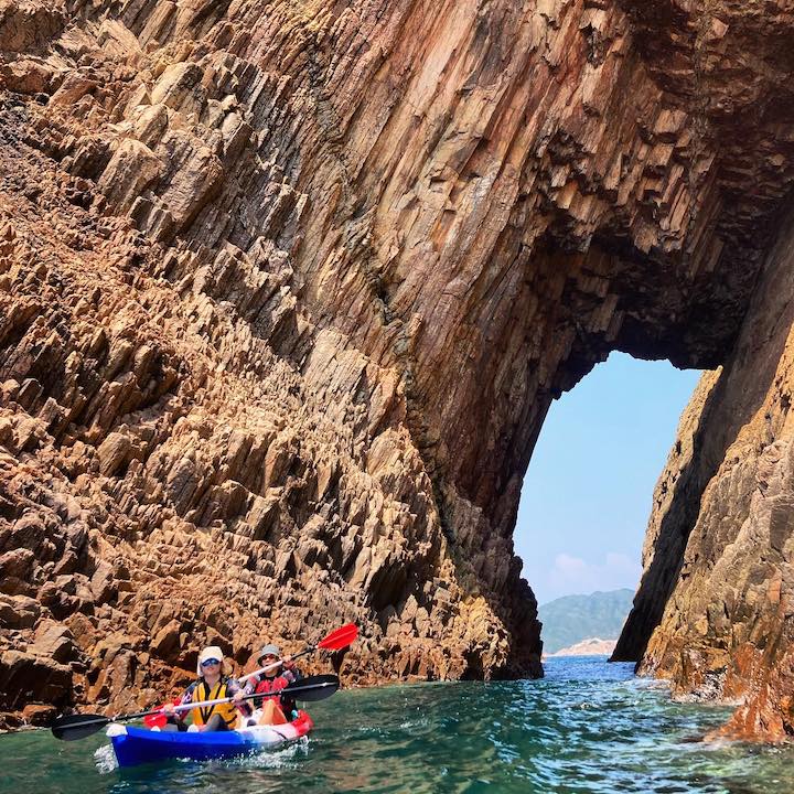 kayaking hong kong outdoors beaches rock formations sai kung