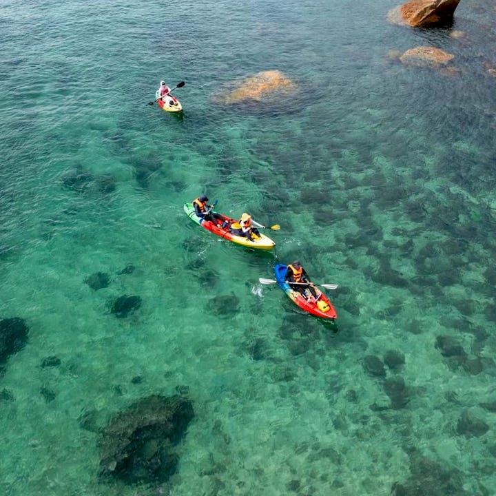 kayaking hong kong outdoors beaches rock formations sai kung