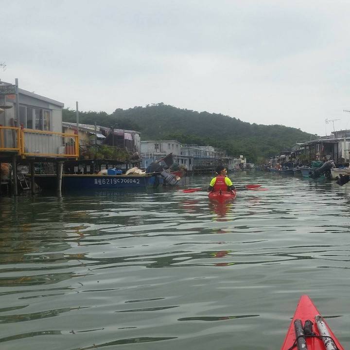 kayaking hong kong outdoors beaches rock formations sai kung