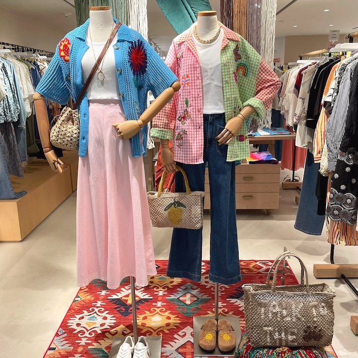 rue madame store display: girl on phone: 11.11, singles day sales, promotions, deals, Hong Kong, rue madame