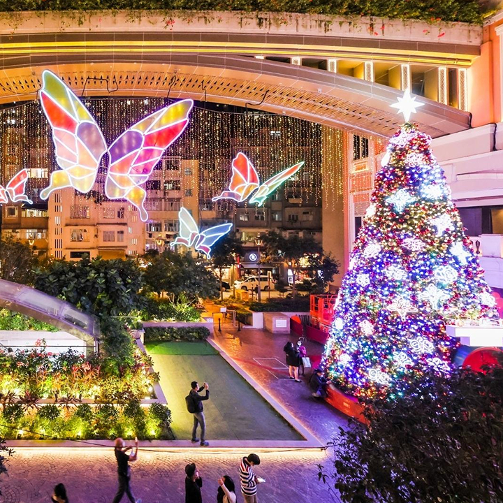 Lee Tung Avenue Dazzling Christmas Tree Wan Chai Hong Kong 2024 christmas decorations lights and festive displays snow show and christmas performances from belgium