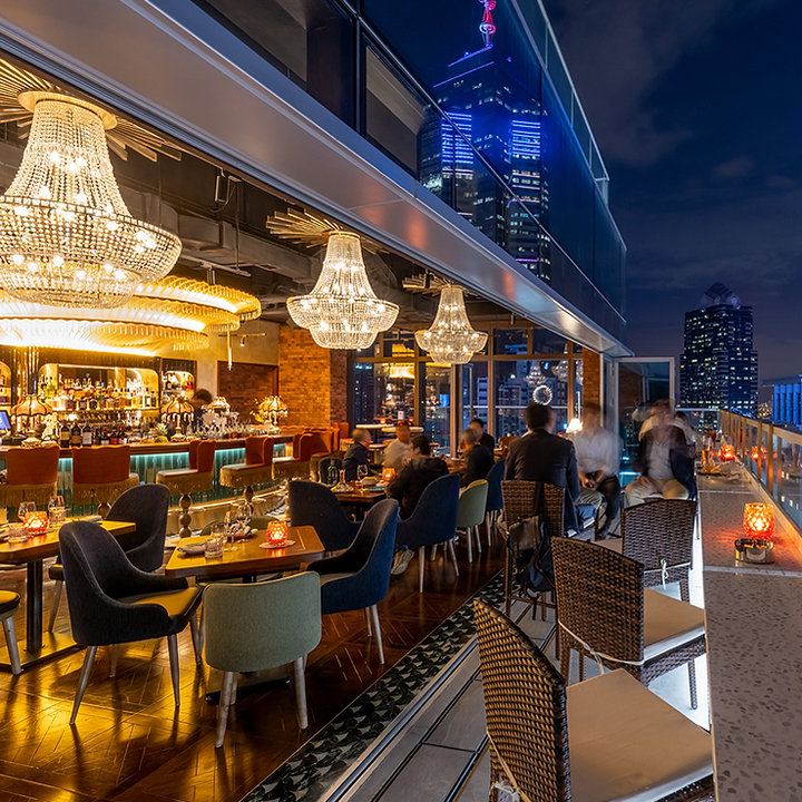 Best Rooftop Bars In Hong Kong: Top Town